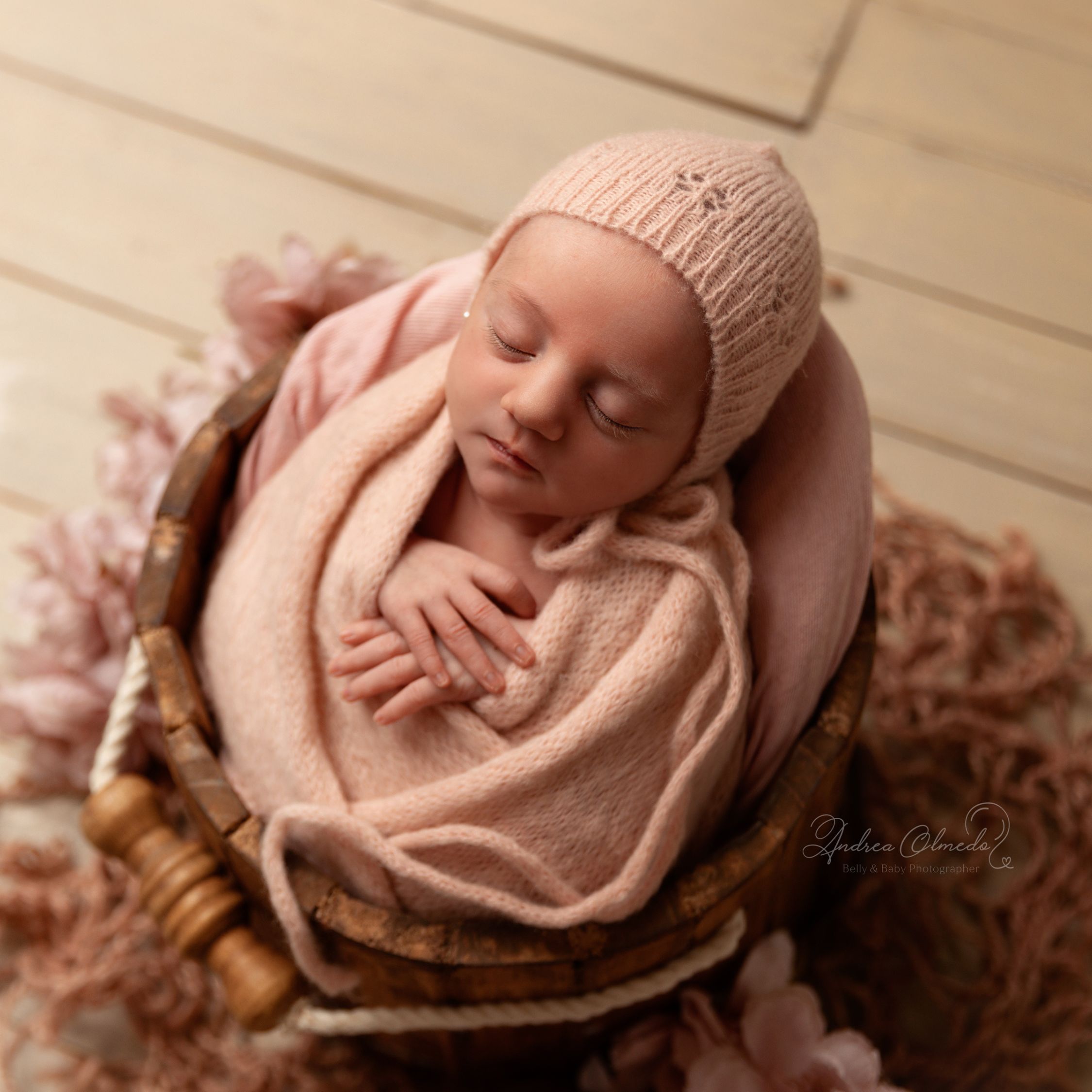 “Edición de fotografía newborn”  Andrea Olmedo